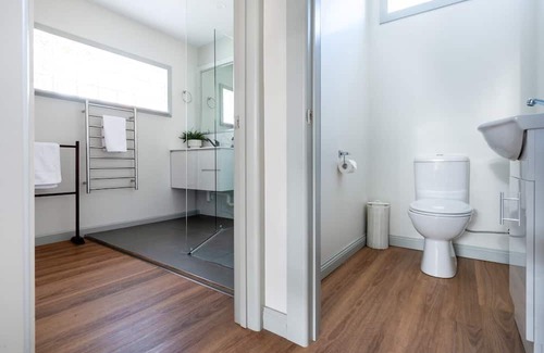 Invermay House | Bluebell Cottage Summ