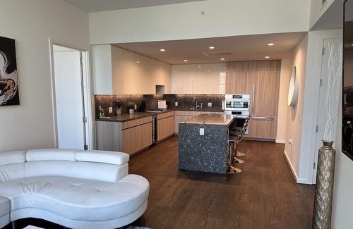 Downtown Los Angeles Condo | Luxury Condo Downtown LA! W/ Views!