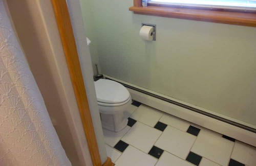 Tawas City House | Tawas Point Cottage close to State Park and Marina