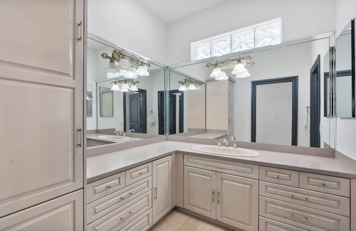 Tamiami House | Luxurious Mansion in Miami