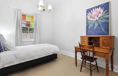 East Tamworth House | Heritage Haven - Rural bliss close to CBD