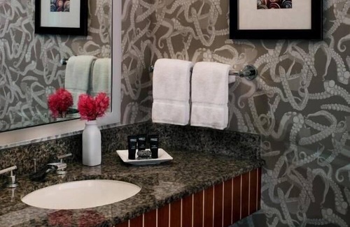 Fisherman's Wharf Apartment | King Room Near Cartoon Art Museum SAN