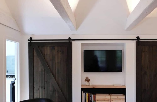 Kerhonkson Cabin | Modern Cabin in Catskill Mountain. On 7 acres of private land.