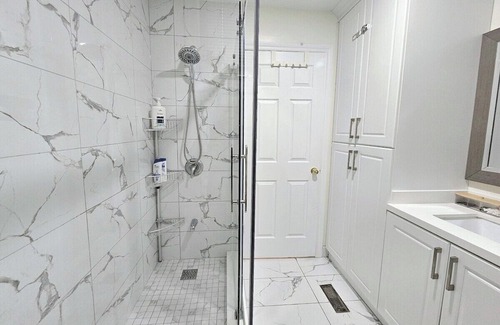 Trinity - Bellwoods Apartment | Downtown Toronto 1 bedroom unit Near Trinity bellwood park