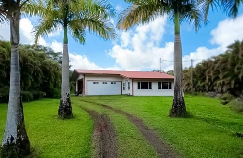 Leilani Estates House | Tropical home in secluded locale near Kehena Black Sand Beach