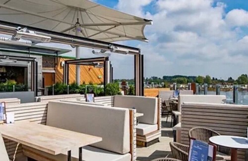 Dogdyke House | hot tub lodge, quiet area of the park. Loads to do on site!
