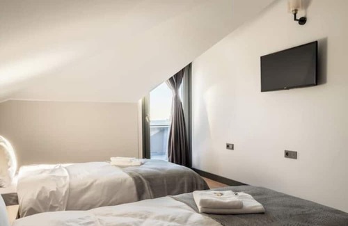 Kagithane Apartment | Juno - 3BD Fantastic Duplex Flat in a Residence