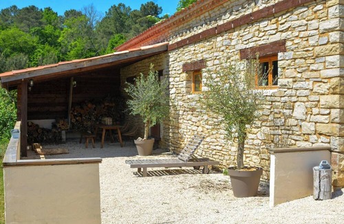 Cassagnes House | Gîte Pour 2 Personnes. Animaux de Compagnie Acceptés. Taxes et Nettoyage Inclus!