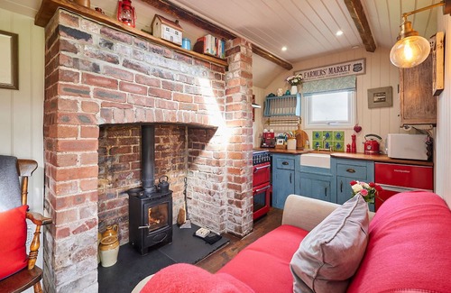Llangadog House | Host & Stay | Y Golchdy