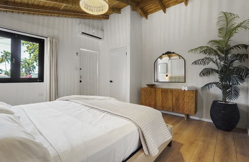 Joyuda Bed & Breakfast | Beach - Culinary Route - Garden & BBQ - Your rustic refuge by the sea atJoyuda.