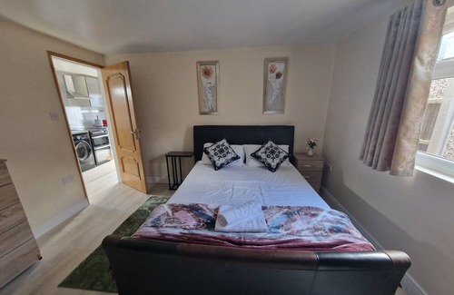 Seisdon Apartment | Perfect for Exploring Birmingham