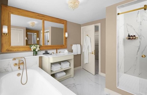 Connecticut Ave - K Street Apartment | Premier Room Near National Geographic Museum WDC