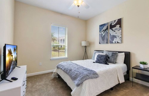 Southside Apartment | Relax in Style: Charming 2 BR in Resort Community
