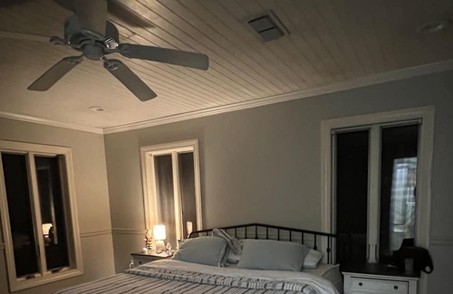 Ruth Cabin | Relax and Enjoy this Cozy cabin on 120+ acres along the bogue chitto river.