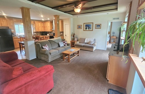 Mount Hood Village House | Comfortable Dog-Friendly Home with hot tub, fire pit, deck and large front yard.