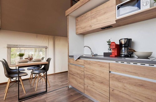 Biddinghuizen House | Glampingtent Luxe 6 by Interhome