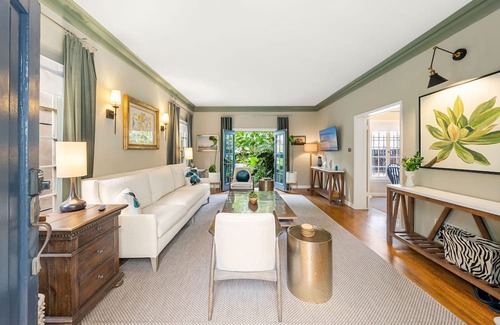 Carthay Circle House | Walkable sophisticated Manhattan style townhouse w/ French Normandy architecture