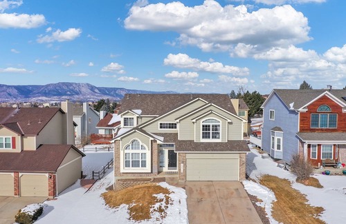 Gleneagle House | Gleneagle's Nest: Luxury Home with VIEWS of USAFA & Pikes Peak!