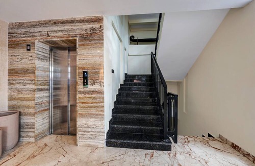 Aradi Socorro Hotel | OYO Home Elegant StudioS