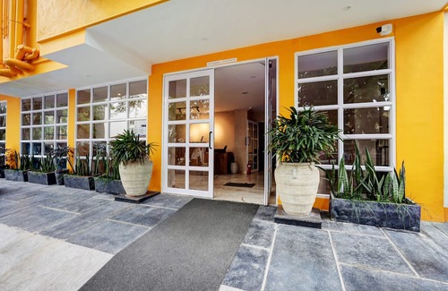 Aradi Socorro Hotel | OYO Home Elegant StudioS
