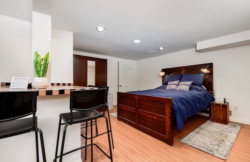 Maplewood House | Charming Cottage in Maplewood