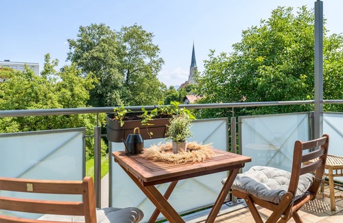 Freilassing Apartment | DG Links -schöne 40m² Große City Wohnung Nähe Salzburg
