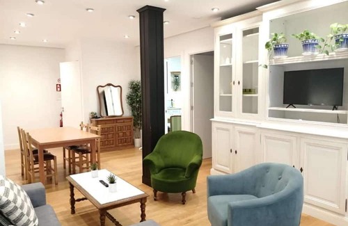 Old Town Apartment | ★ Beach & City - Neighbourhood of Gros ★