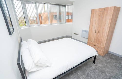 Brierley Hill Apartment | Bright and Modern 2 Bed Apartment in Redditch