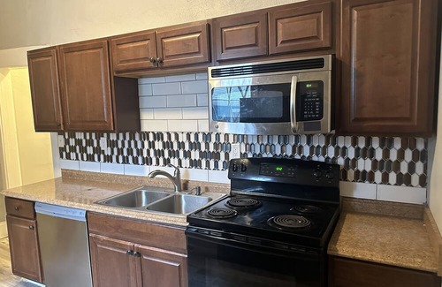 West End House | 100 Year Old Historic Gem near Stadium & Marta - 2 Bedroom unit