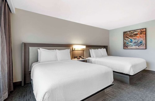 Rockville House | Convenience Near I-270: Non-Smoking Rooms, Free Parking
