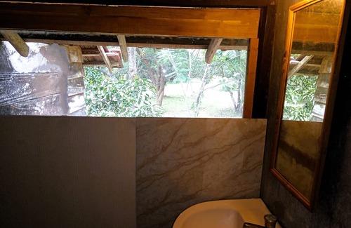 Habarana Cabin | Cabin 2 Twin Beds - Eagles Wing's Guest House