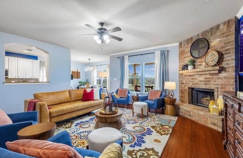 Cibolo House | Serene Views~Ideal For Long Stays~Heated Pool