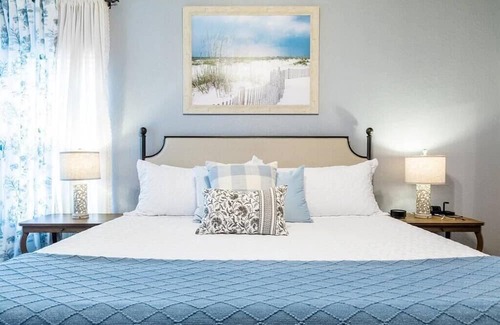 Cibolo House | Serene Views~Ideal For Long Stays~Heated Pool