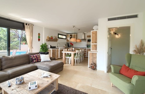 Sa Riera Villa | Villa 'Convent' with Sea View, Wi-Fi and Air Conditioning