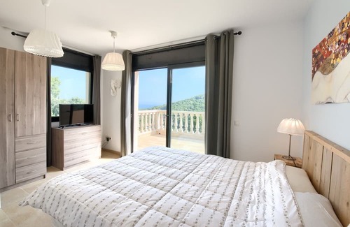 Sa Riera Villa | Villa 'Convent' with Sea View, Wi-Fi and Air Conditioning
