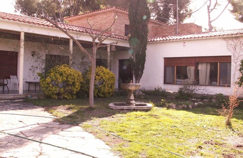Comarruga Villa | Charming mediterranean villa in the beach with large garden, great for families.
