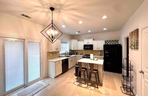 Duluth House | Spacious 5-bedroom house with in delightful Norcross, 22 min from ATL