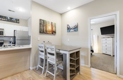 Branson Condo | Our Happy Place at Holiday Hills – A Branson Bonanza! Resort Home, Pet Friendly