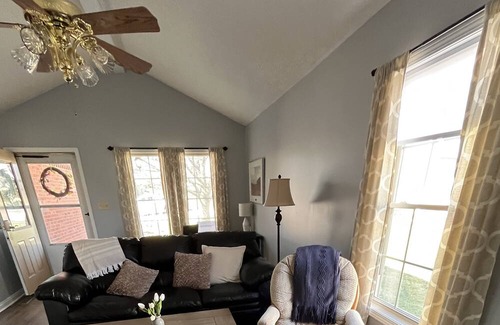 Lawrenceburg House | Charming 3-bedroom house in enchanting Lawrenceburg with WiFi, AC