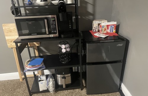 Snellville House | The Getaway 3 bdrm-2ba