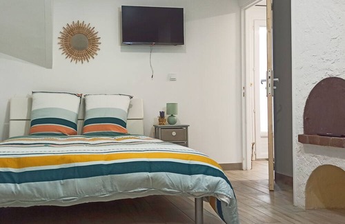 Margny-les-Compiegne Apartment | Appartement au Rez-de-chaussée Avec Jardin Privé, 600m de la Gare de Compiegne