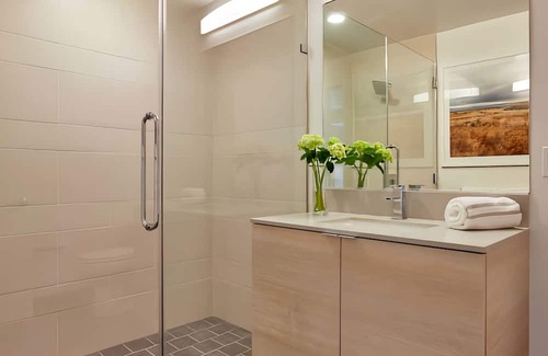 South Beach Apartment | Luxury Penthouse in the Heart of SF with Iconic Panoramic View
