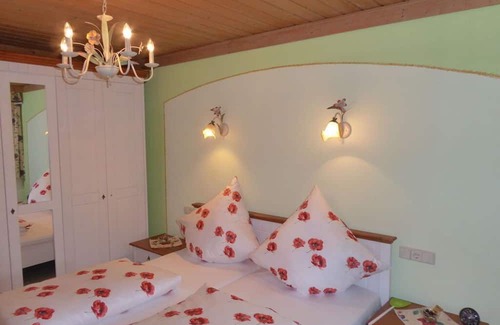 Lindberg Apartment | Holiday apartment with a swimming pool
