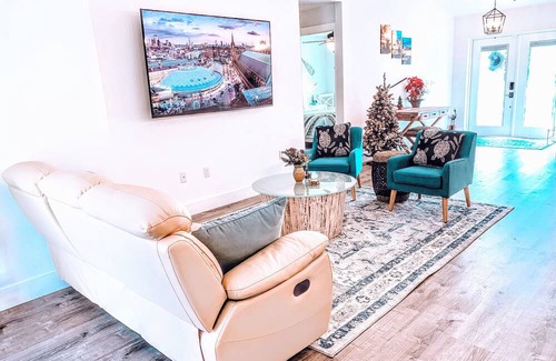 Vero Beach South House | Beaches hot tub, heated pool & fenced in yard for total privacy. Dogs welcome .