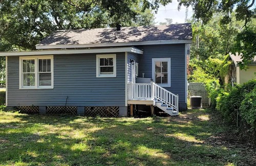 Biloxi Cottage | 1 bdr cottage house next to Beach I 30-Day I Discounted