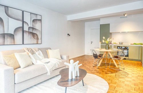 University District Apartment | Smart and cosy 4P Apt in Antwerp with balcony