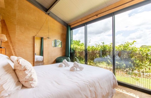 Grosbreuil House | Maison de Campagne Avec Piscine Intérieure
