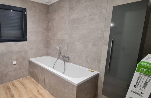 Bastelicaccia Villa | Bastelicaccia: Très Belle Villa Contemporaine Avec Piscine
