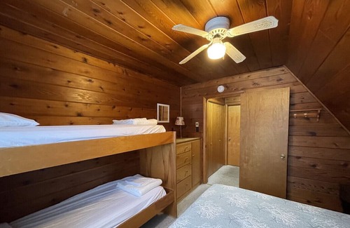Stevensville House | Chalet on the Lake 100 w/ Beach Access, Pools, Sport Courts, Fishing Pond & more!