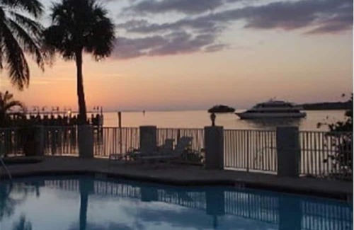 Punta Rassa Condo | BVT #131: Beachfront 3Bed 3Bath Condo at Sanibel Harbour